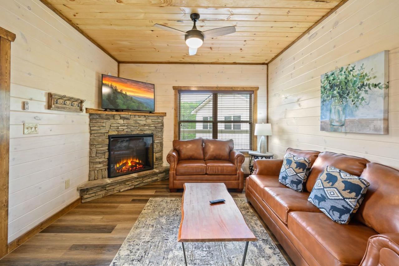 Osprey Nest Cottage Modern New Cabin Pigeon Forge Eksteriør bilde